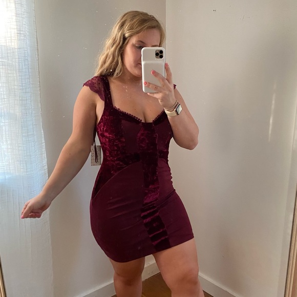 Free People Dresses & Skirts - Free People NWT Maroon Velvet Mini Dress M